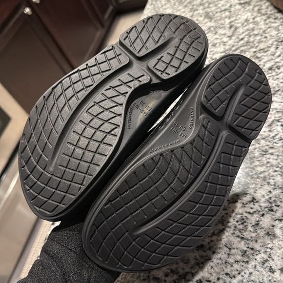 Oofos Ooahh Black Recovery Comfort
Sport Slide Sandals Shoes Women’s sz 7 - Picture 5 of 8